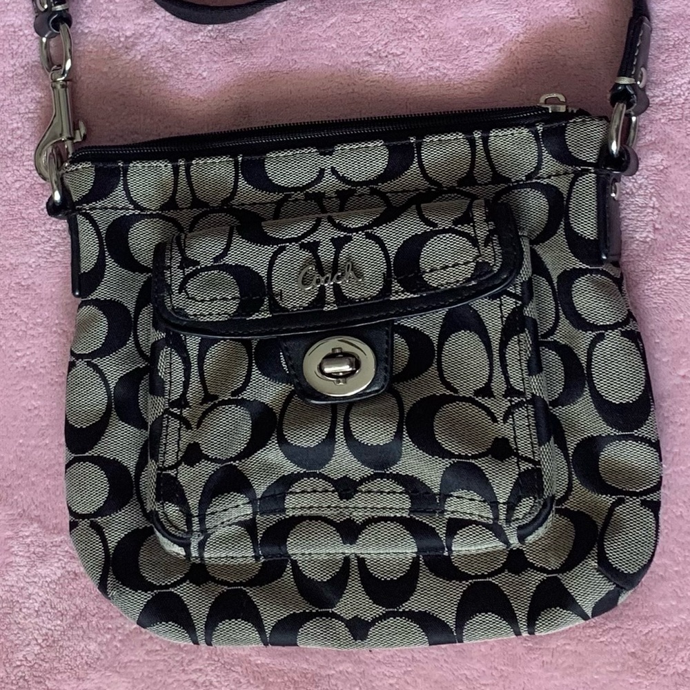 authentic coach crossbody purse.